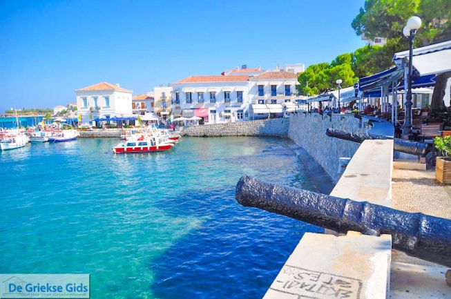 Spetses-stad, Dapia